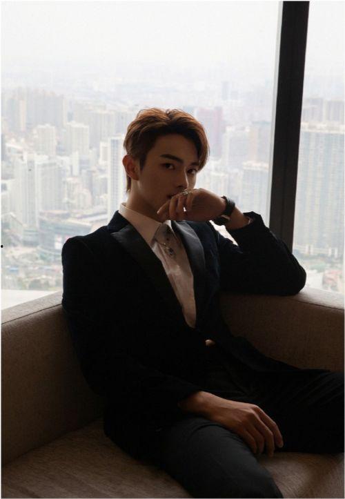 吃瓜娱乐圈许凯是谁啊,娱乐圈新晋小生，吃瓜群众热议的焦点人物  第3张